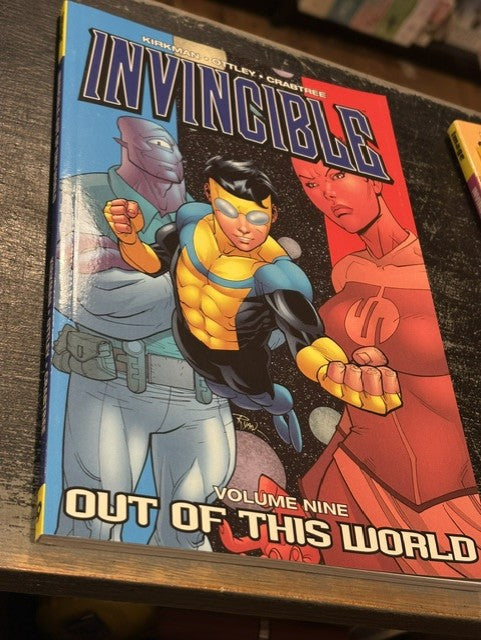 INVINCIBLE TPB VOLUME 09