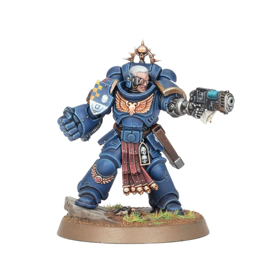 SPACE MARINES LIEUTENANT