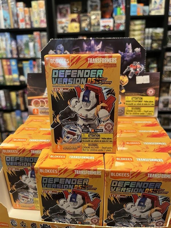 BLOKEES TRANSFORMERS DEFENDER VERSION 5 MINI MODEL BLIND BOX